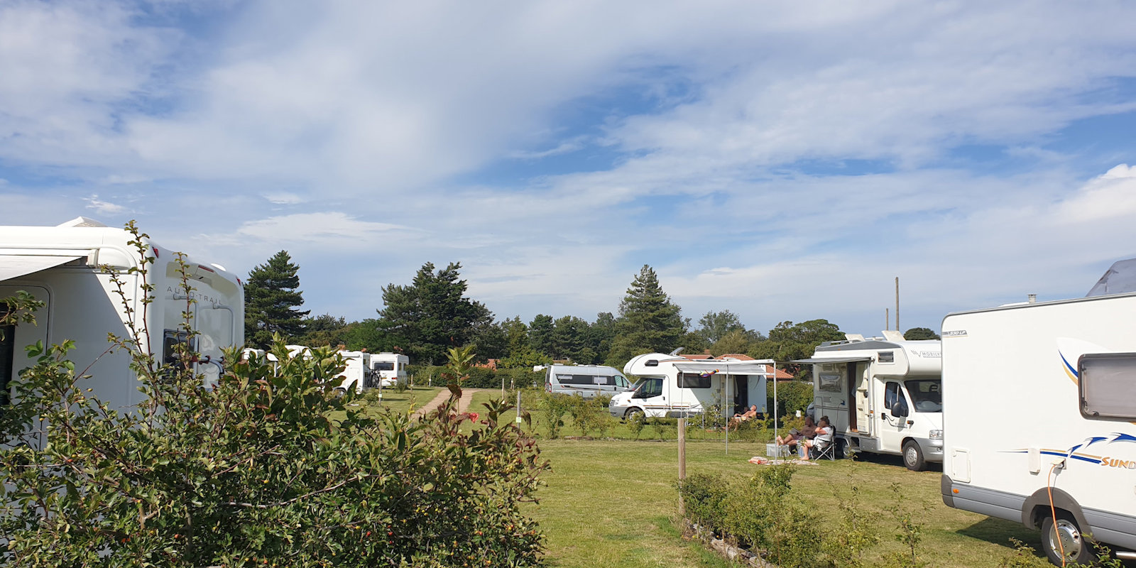Deepdale Camping | Campsite for Tents Campervans Motorhomes | Deepdale Farm, Burnham Deepdale, North Norfolk Coast, England